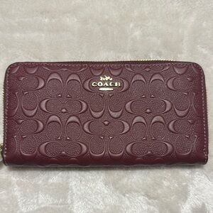 Coach Burgundy Embossed Leather Wallet. NEW SHARP!!!